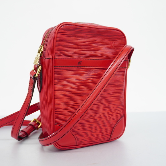 Louis Vuitton Epi Danube Shoulder Bag Red - Picture 2 of 12